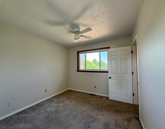 Building Photo - Welcome to your new home in the heart of T...