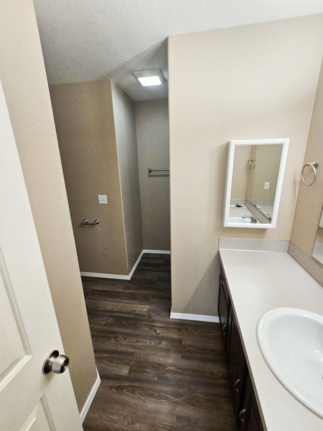 Building Photo - 703 Sitka Deer Ct NW