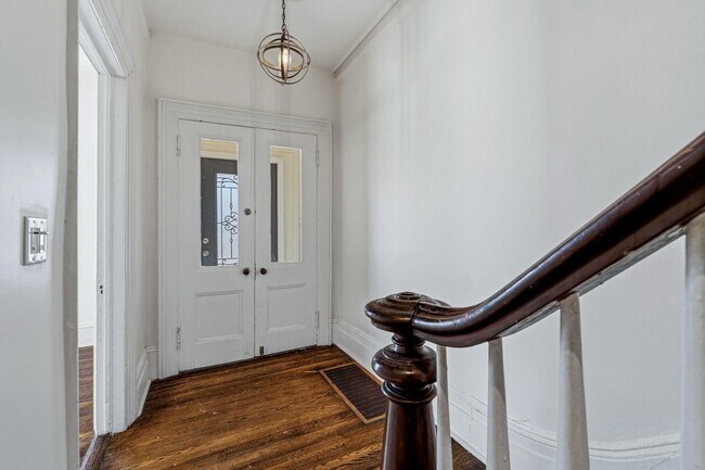 Building Photo - 37 W 34th St.