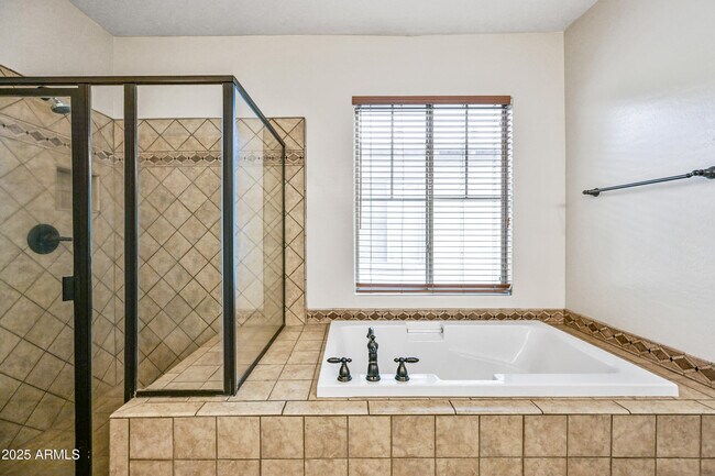 Building Photo - 15340 W Dahlia Dr