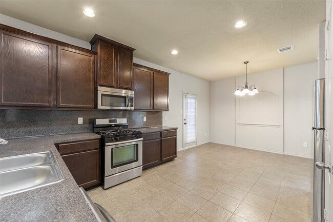 Building Photo - 19735 Crossfalls Ln