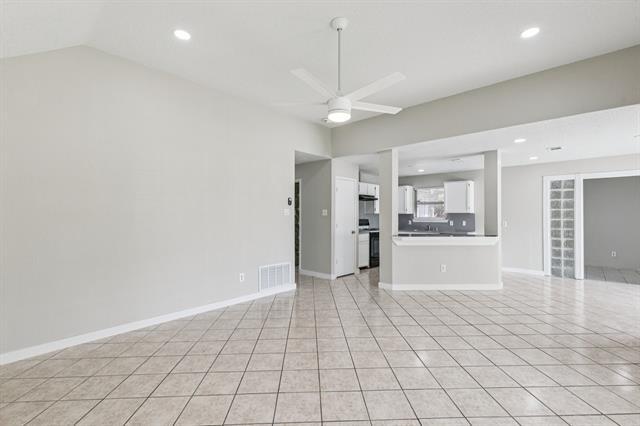 Building Photo - 5331 Gurley Ave