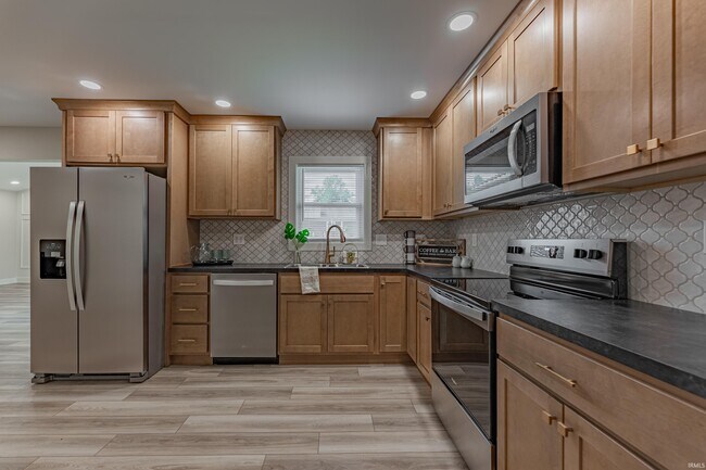 Building Photo - 6840 Copperfield Dr