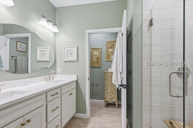 Building Photo - 247 Tropics Ave