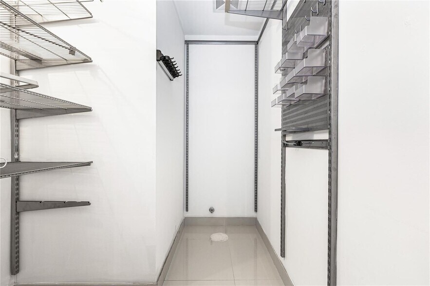 Building Photo - 60 SW 13th St