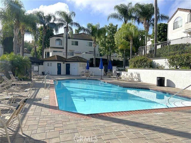 Building Photo - 13133 Le Parc Blvd
