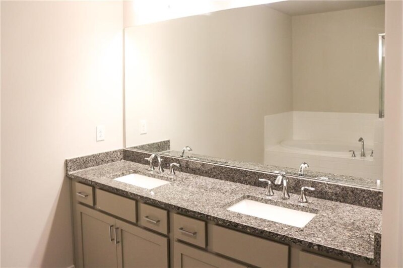 Building Photo - 1317 Heights Park Dr