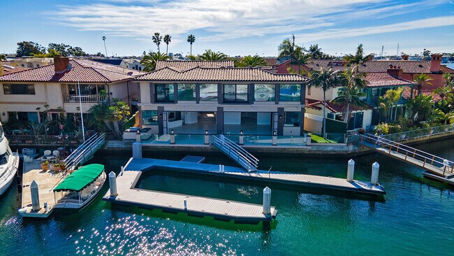 Building Photo - 45 Linda Isle