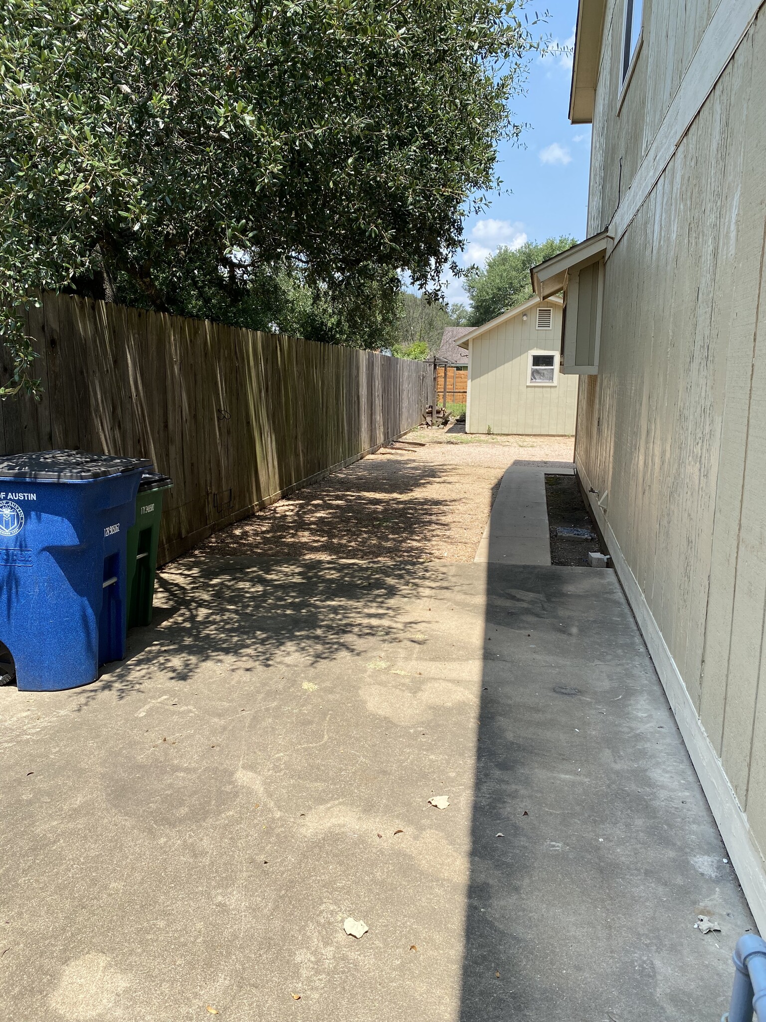 Side yard - 9012 Frostwood Trail