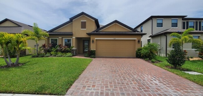 Building Photo - 4227 Broomsedge Cir