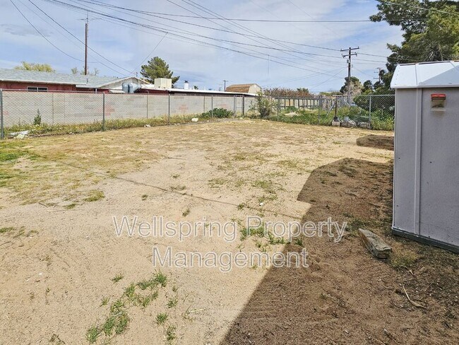 Building Photo - 6552 Valley Ave