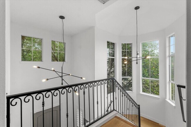Building Photo - 4308 Canoas Dr