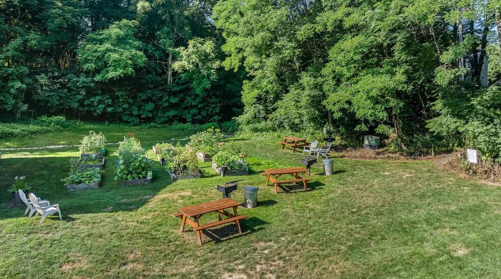 Building Photo - 93 Henry Law Ave