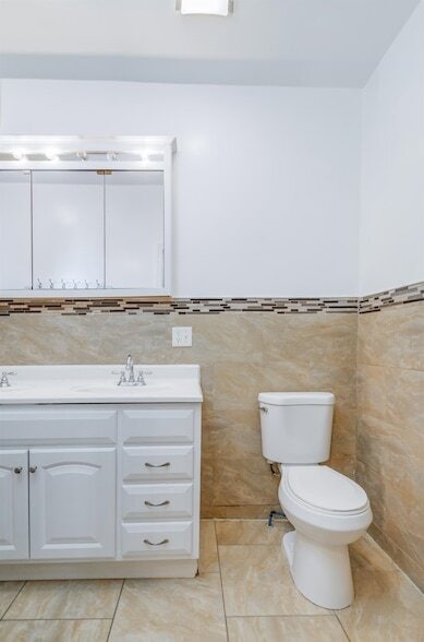 Building Photo - 396 Union St