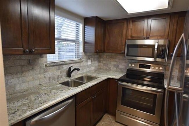 Building Photo - 111 C Rhonda for rent