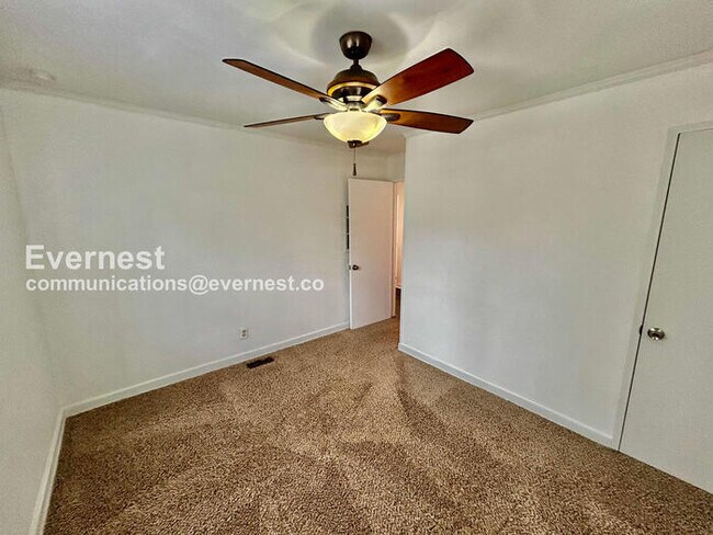 Building Photo - 1738 Duke Rd