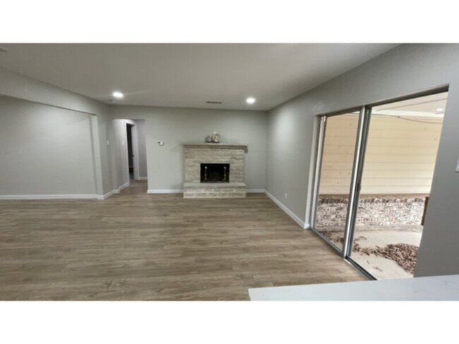 Building Photo - Unique Chance to Lease a remodeled home in...