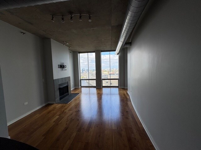 Building Photo - 700 N Larrabee St