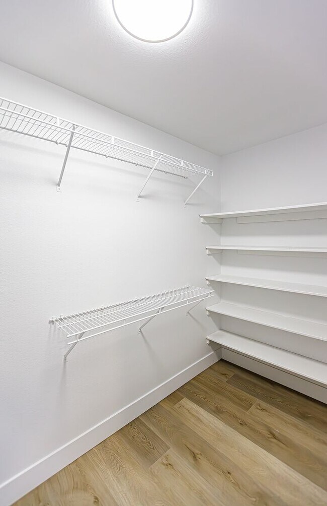 Building Photo - Stunning 3-bedroom One Story Home