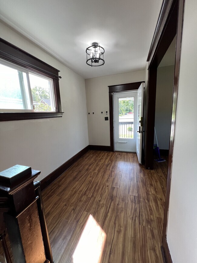 Building Photo - 236 Moores River Dr