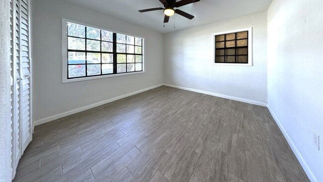 Building Photo - 2928 W Elrod Ave