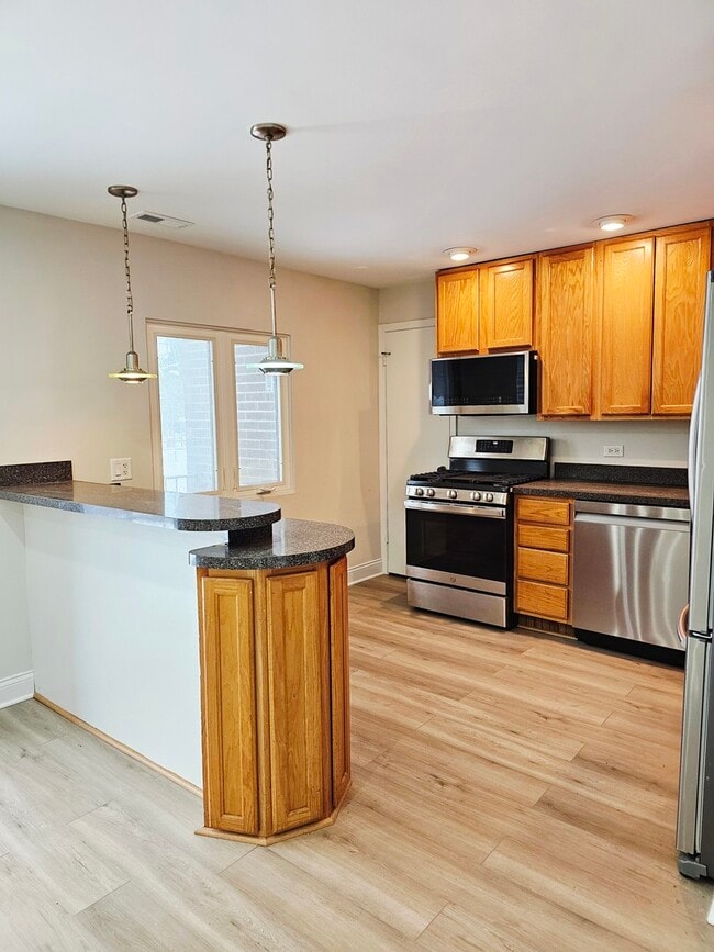 Building Photo - 1550 Sandpebble Dr