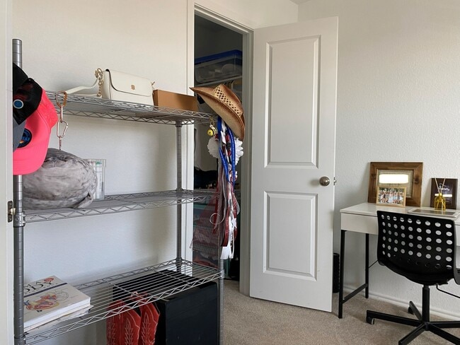 Building Photo - 252 Tugboat Annie Wy