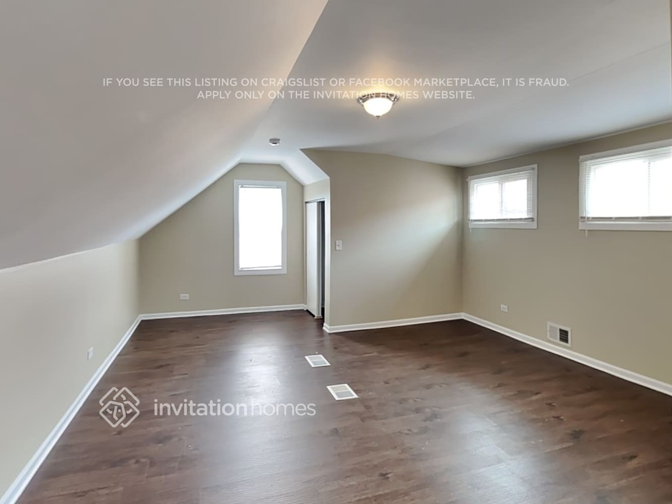 Building Photo - 6844 W Dickens Ave
