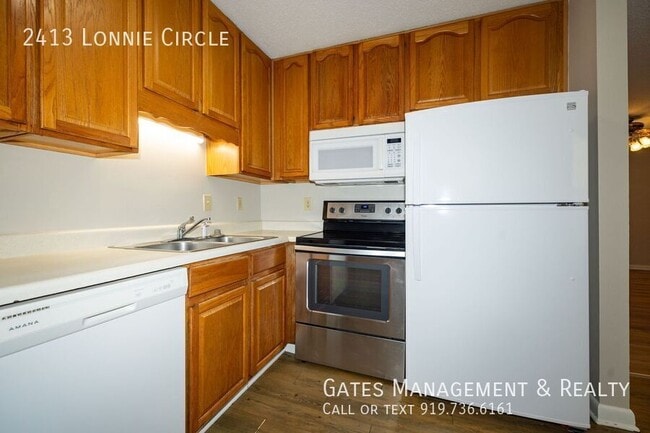 Building Photo - 2413 Lonnie Cir S