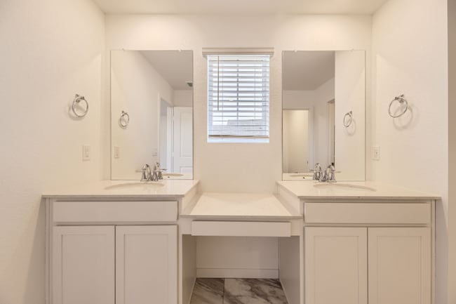 Building Photo - 24756 E Evans Dr