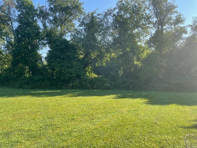 Building Photo - 1 Hydeaway Ct