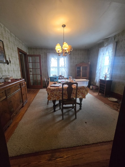 Building Photo - 314 Center St