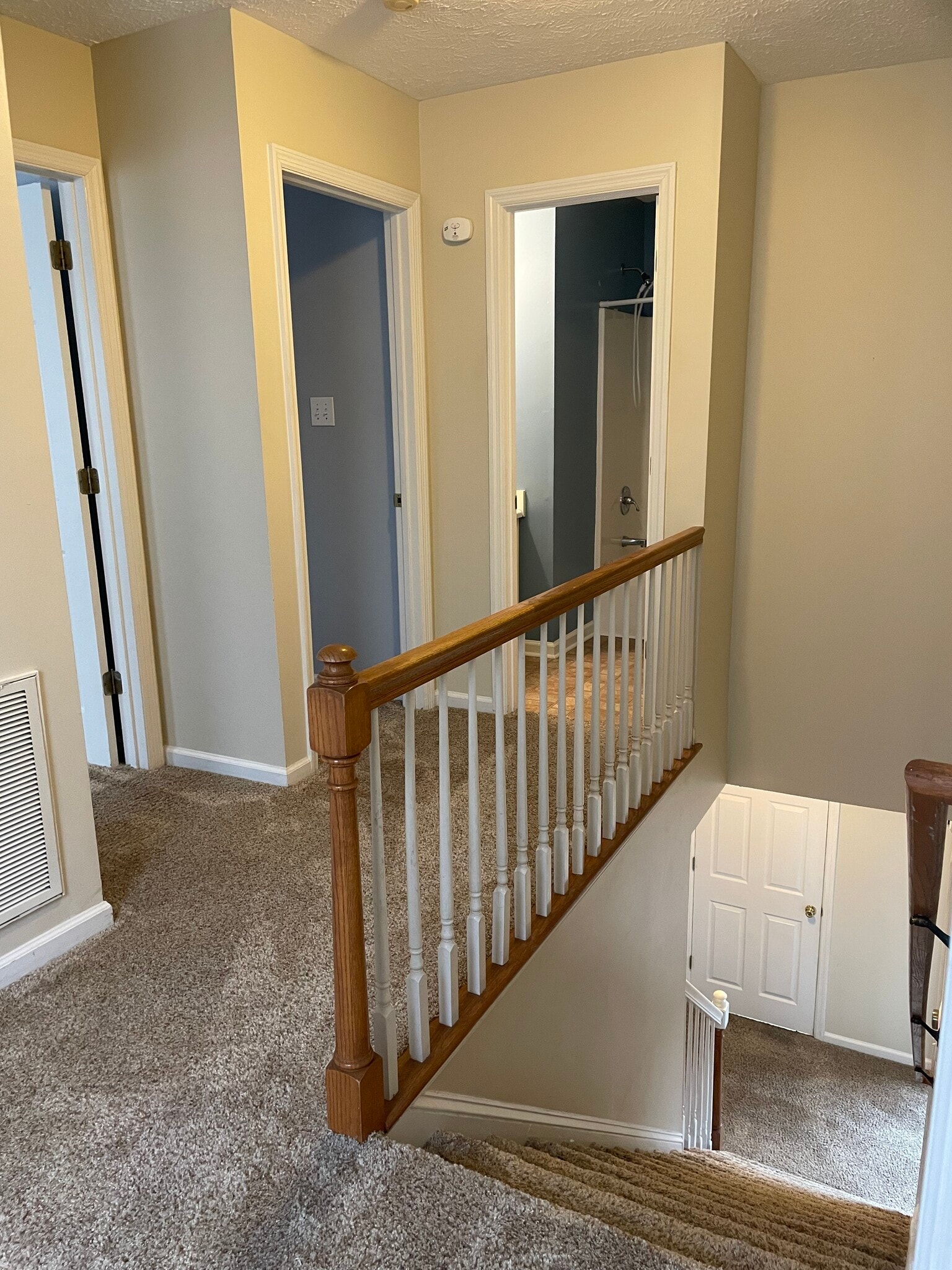 Building Photo - 122 Mosswood Dr