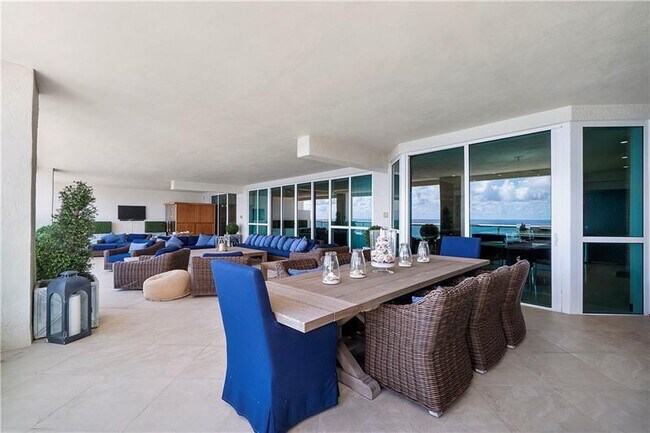 Building Photo - 101 S Fort Lauderdale Beach Blvd