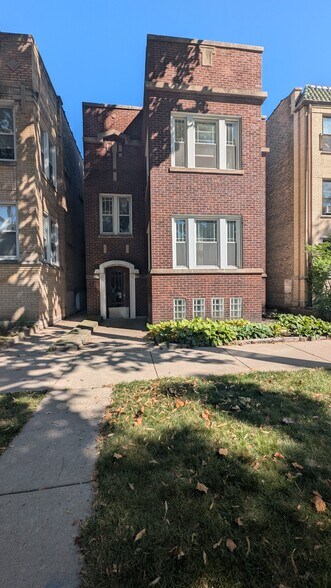 Building Photo - 5707 N Campbell Ave