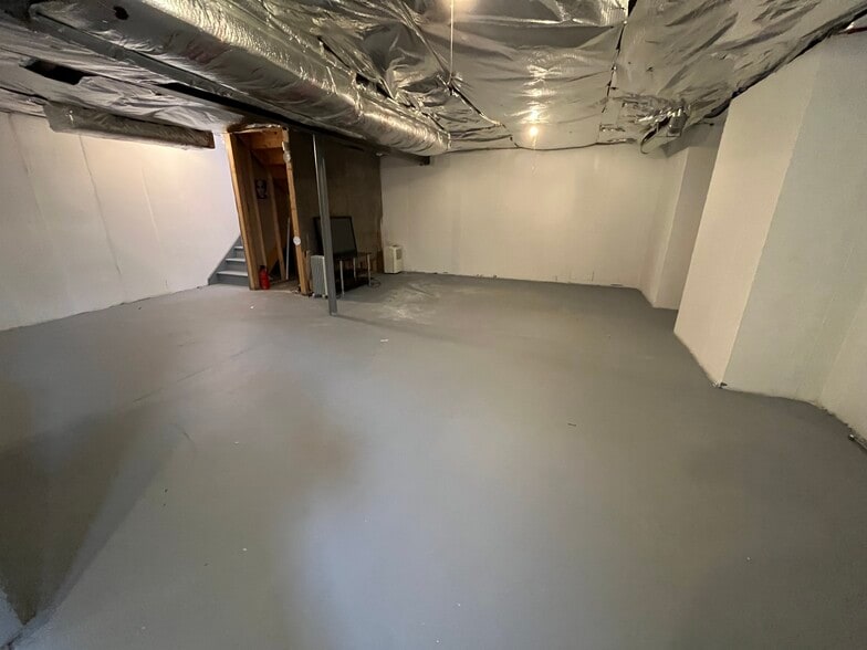 Building Photo - 82 Windingbrook Rd