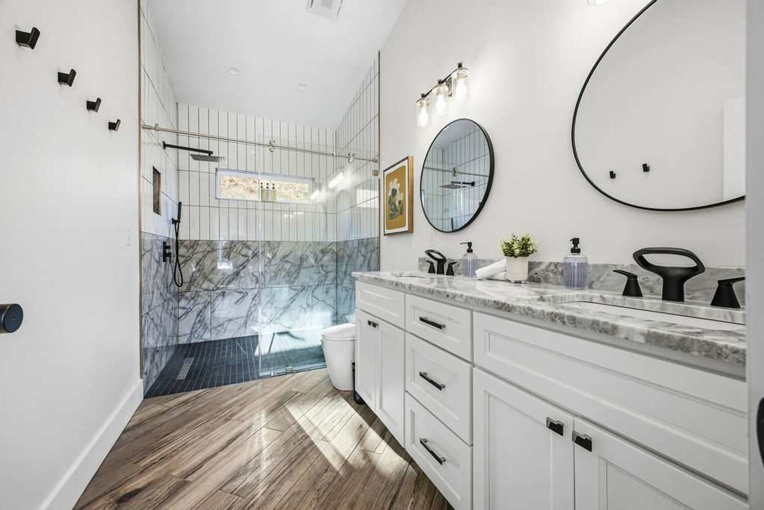 Building Photo - 268 Everett St