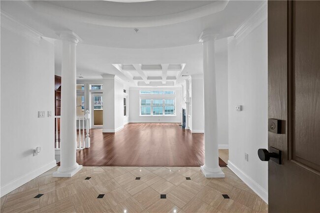 Building Photo - 3334 Peachtree Rd NE