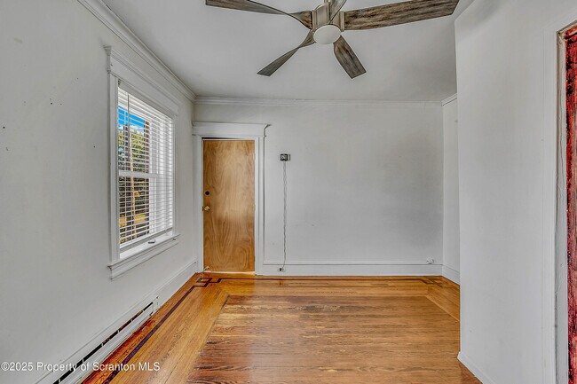 Building Photo - 533 S Franklin St