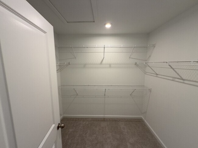 Building Photo - 4216 Sadler Rd