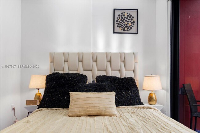 Building Photo - 136 NW 26th St