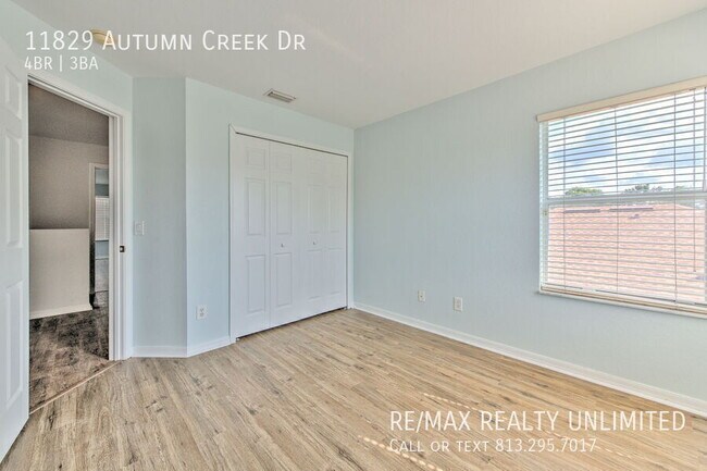 Building Photo - 11829 Autumn Creek Dr