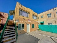 Building Photo - 1823 E 11th St