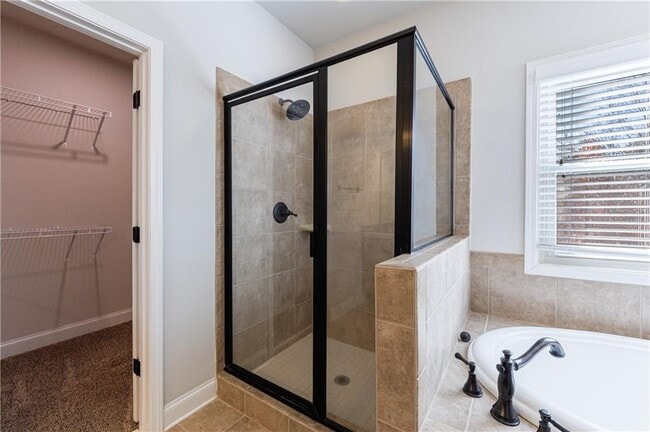 Building Photo - 11 Autumn Wood Dr