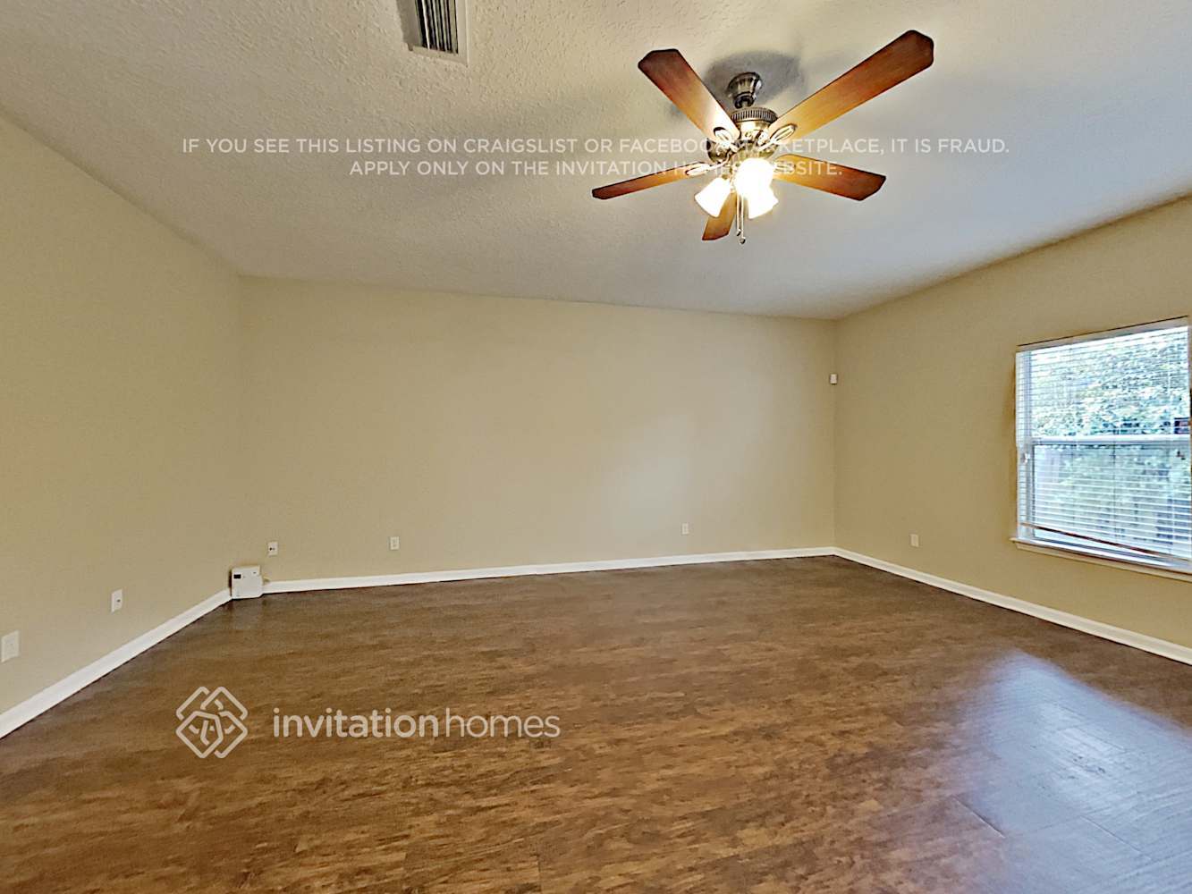Building Photo - 12587 Woodfield Cir W