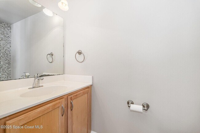 Building Photo - 5277 Mansford Pl