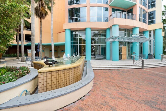 Building Photo - Downtown Orlando One Bedroom with Lake Eola View * * Modernized Waverly Condo