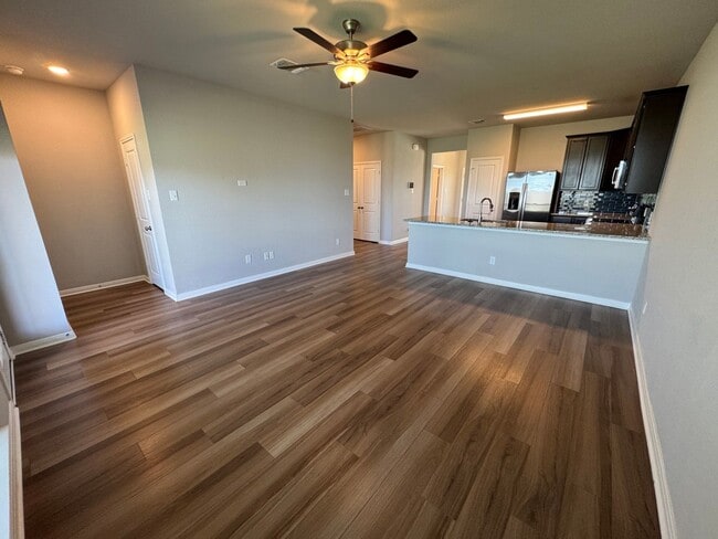 Building Photo - 938 James Parker Cir