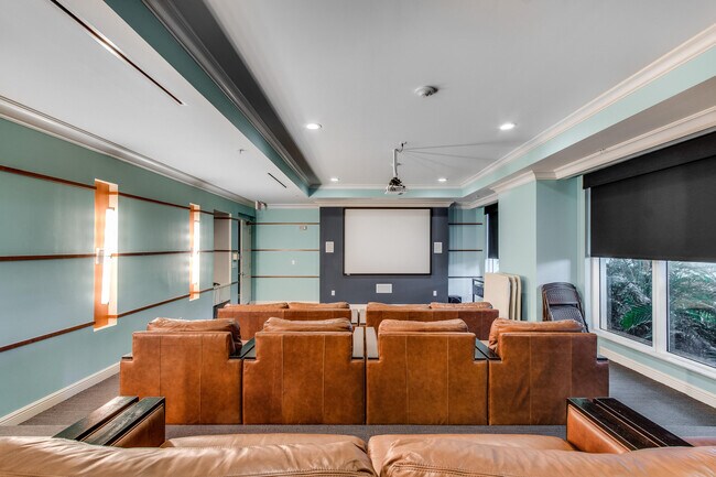 Building Photo - 700 E Boynton Beach Blvd