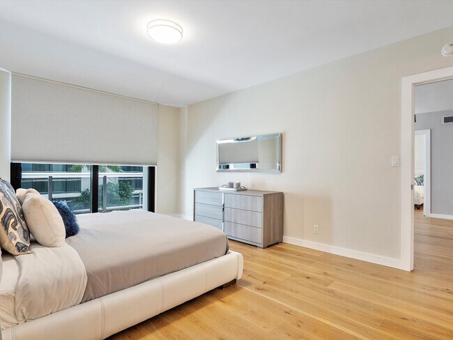 Building Photo - 9455 Collins Ave